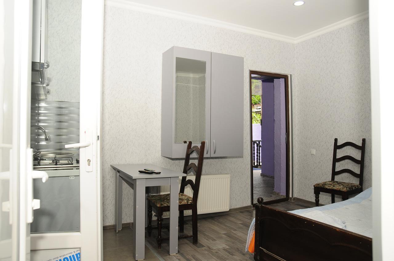 Riverside Hotel Borjomi ภายนอก รูปภาพ